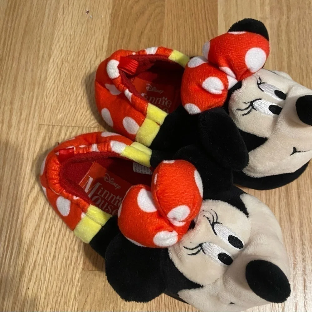 Disney Minnie Mouse Plush Slippers Sz 11/12 Red Black Polka Dot 3D  Box KB